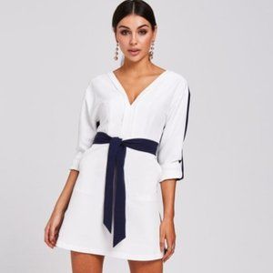 Mini dress / Tie in the middle  Blue and White